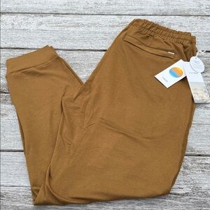 VUORI Ponto Performance Jogger men's size XL NWT Caramel Heather nwt